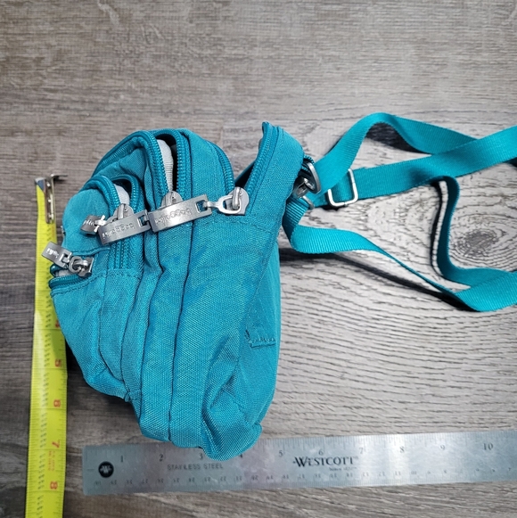 Baggallini Teal Crossbody Bag - Picture 2 of 4